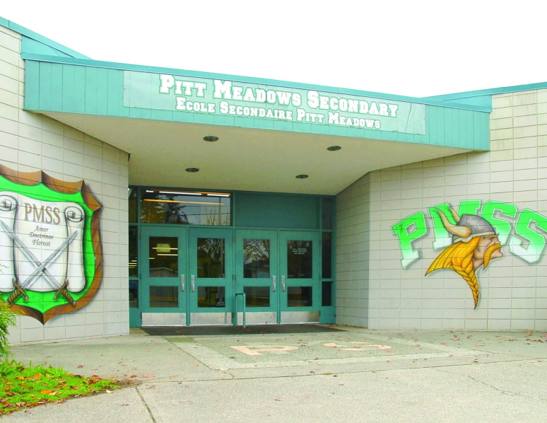 Pitt Meadows Secondary School　ピットメドウズ・セカンダリー高校